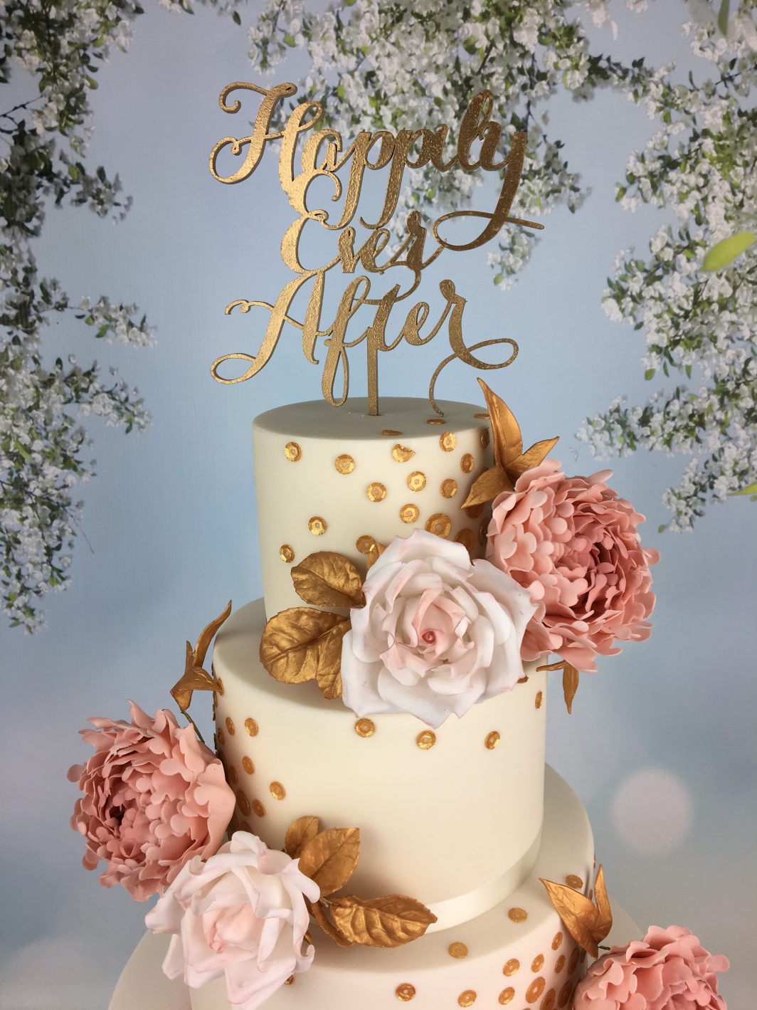 Roses and gold sequins wedding cake Mel's Amazing Cakes