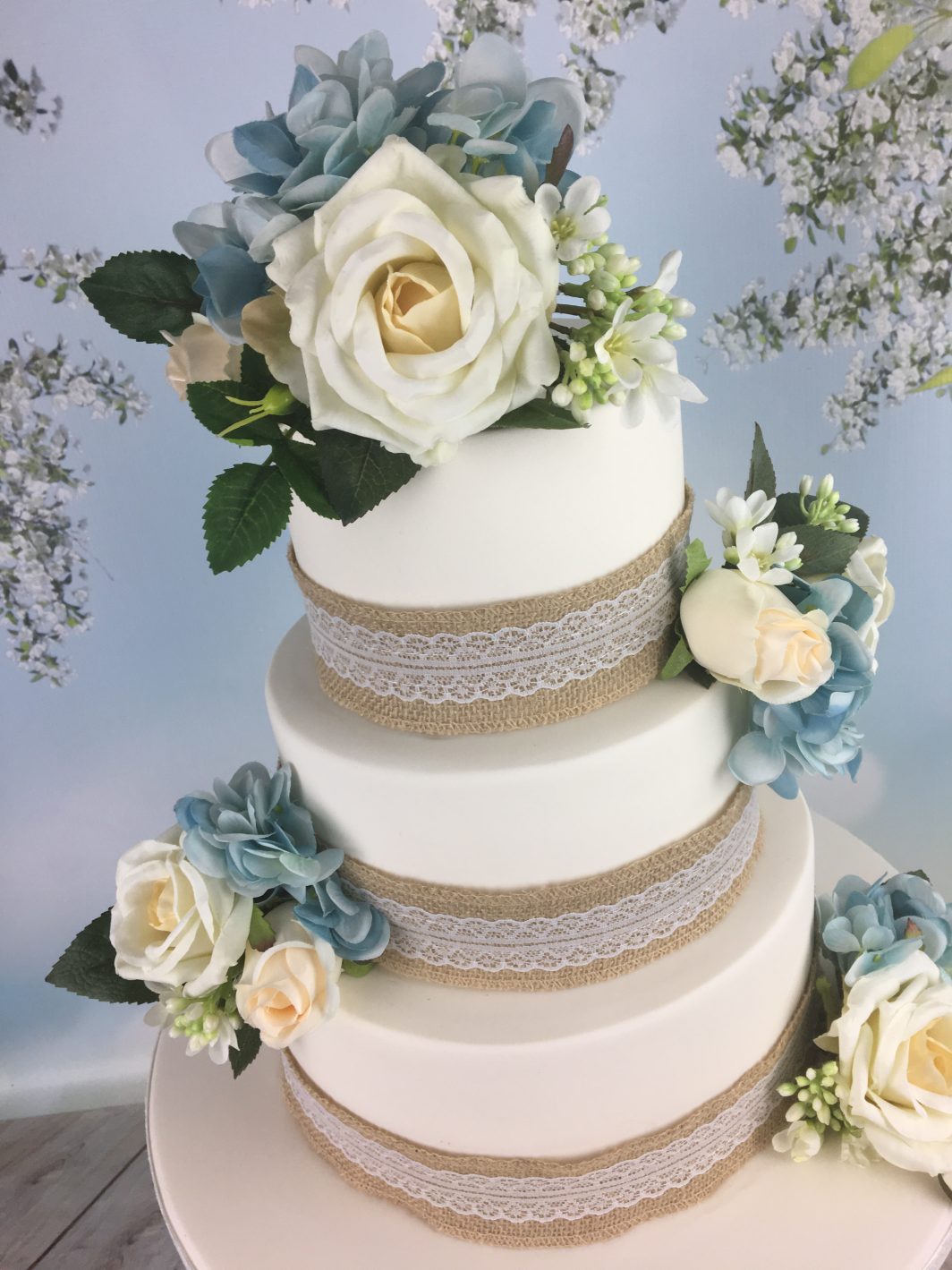 Hessian and Lace wedding cake - Mel's Amazing Cakes