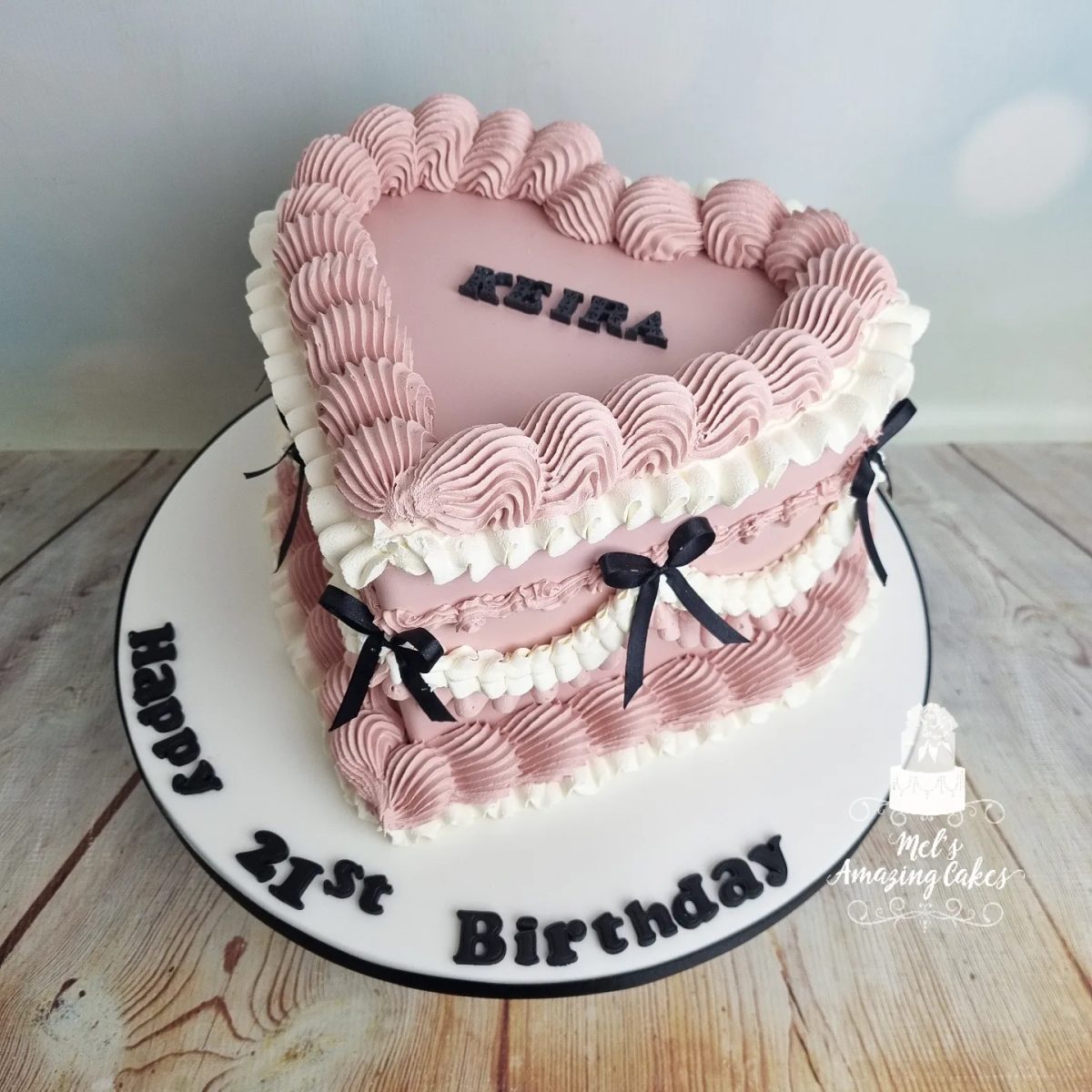 Piped buttercream heart cake